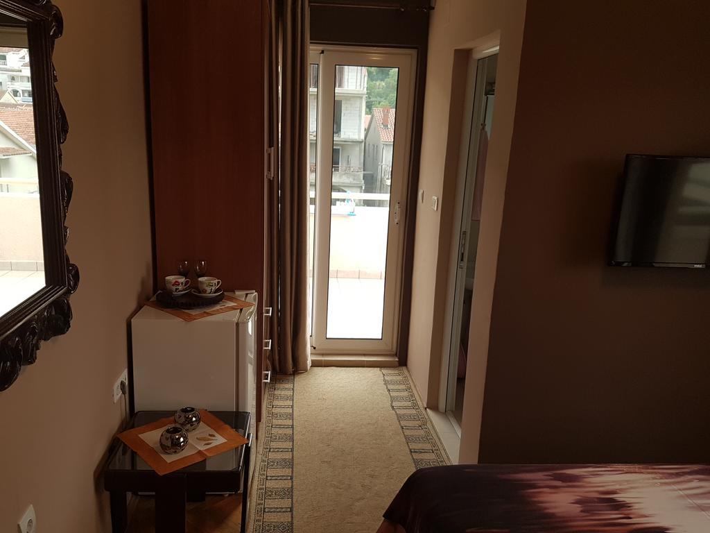 Apartments Vila Galileo Budva Luaran gambar