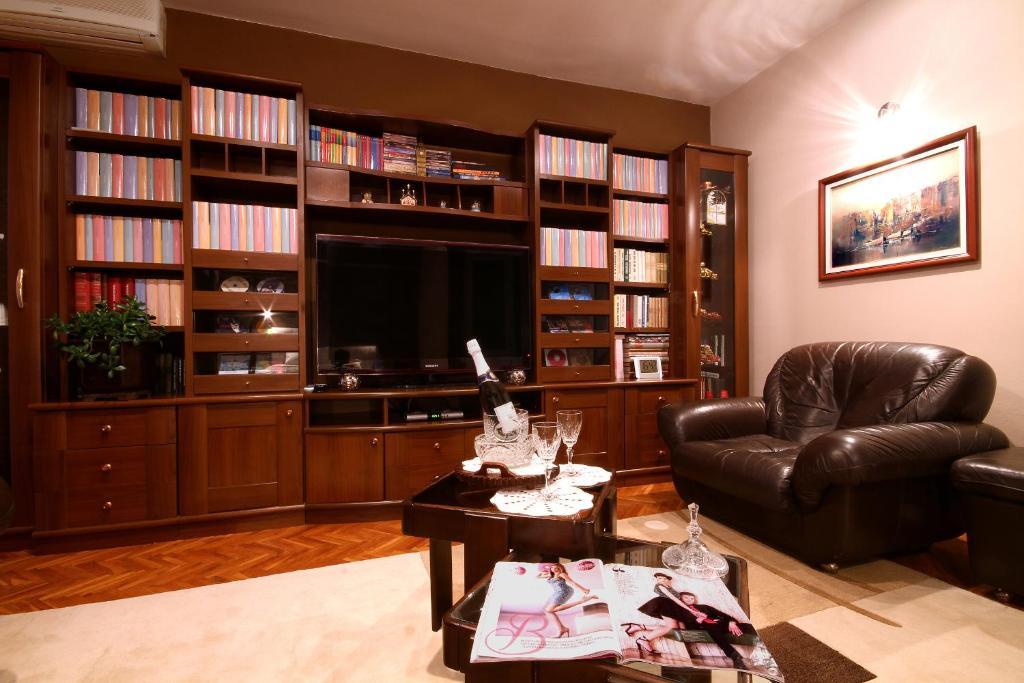 Apartments Vila Galileo Budva Bilik gambar