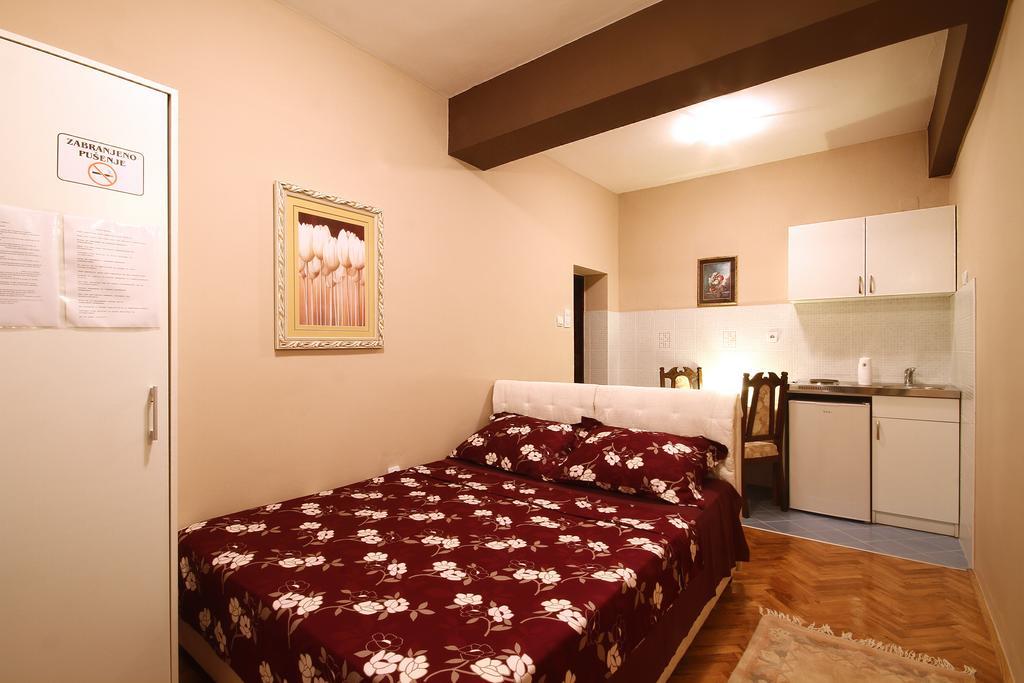 Apartments Vila Galileo Budva Bilik gambar